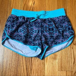 Fabletics abstract print Suva running shorts size small